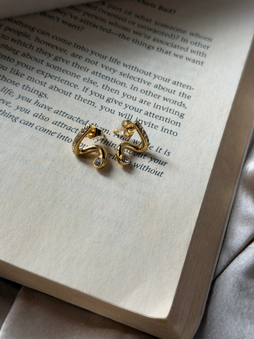 Spiral earring