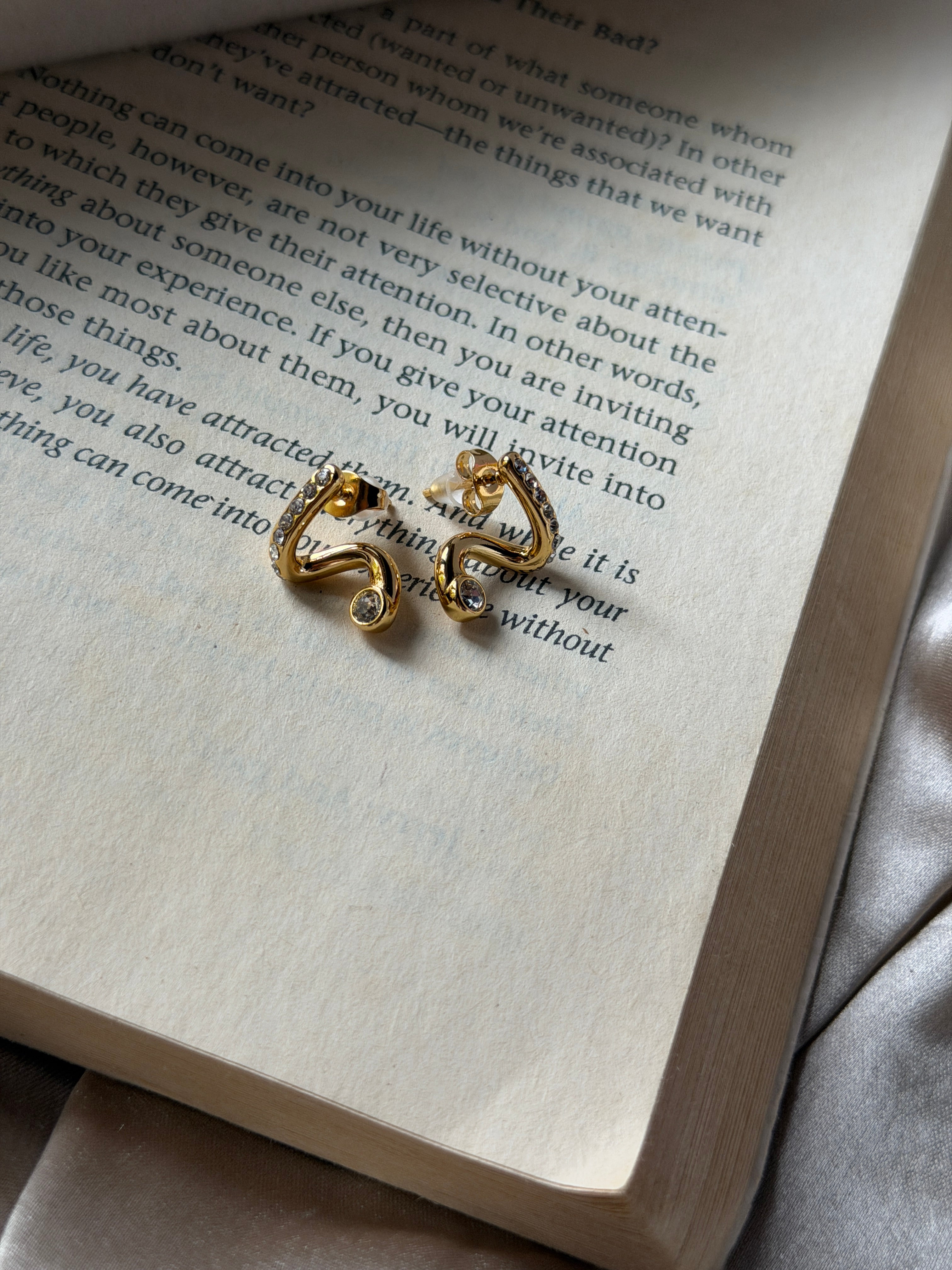 Spiral earring