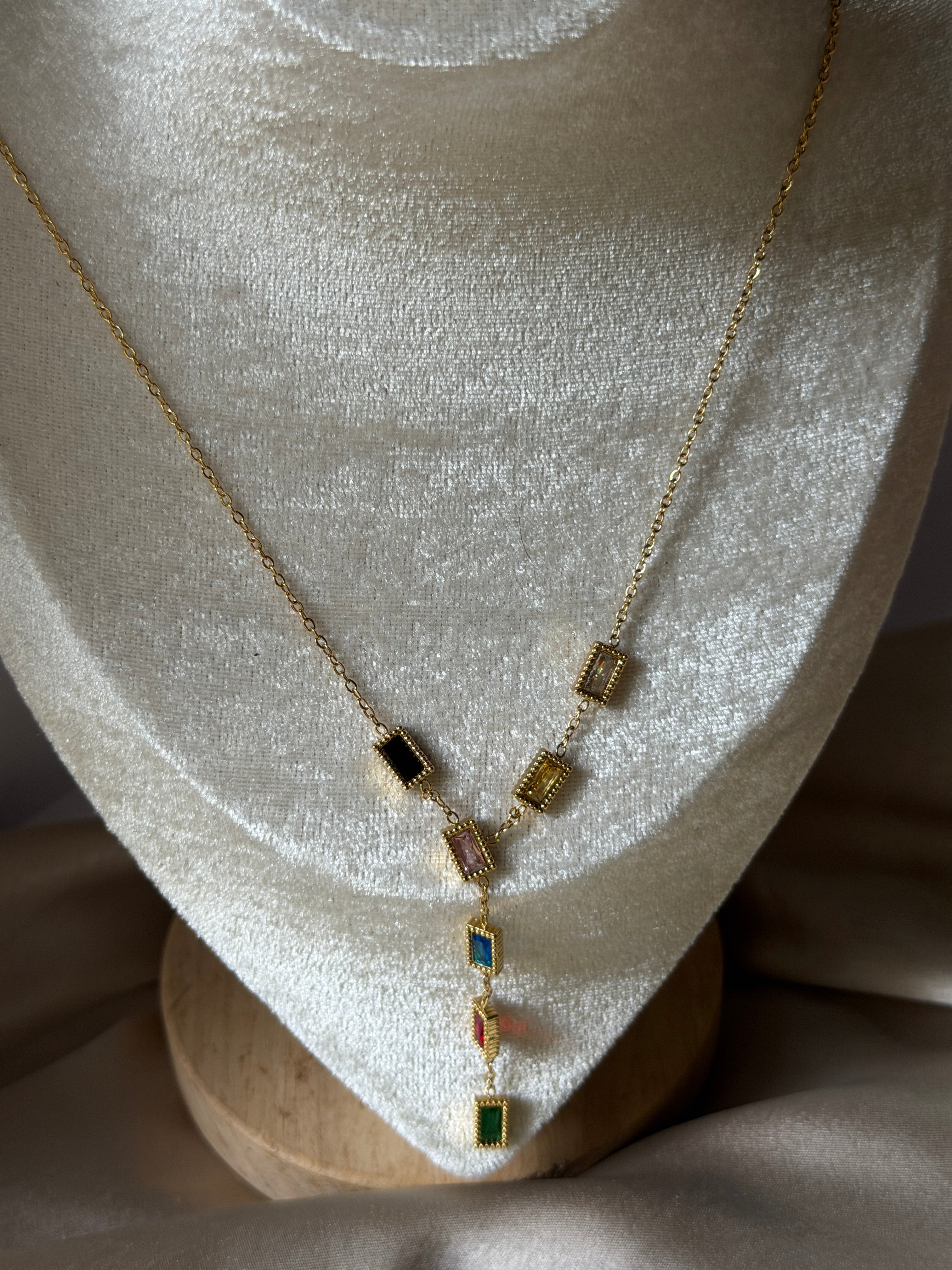 Multicolor vertical necklace