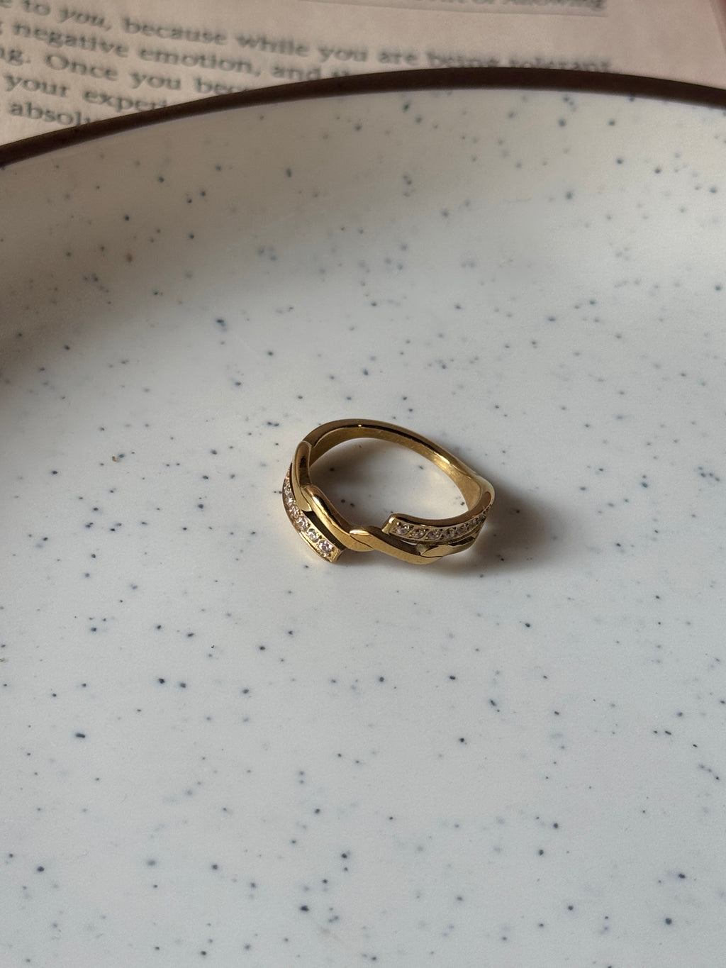 Ivy Twist Ring