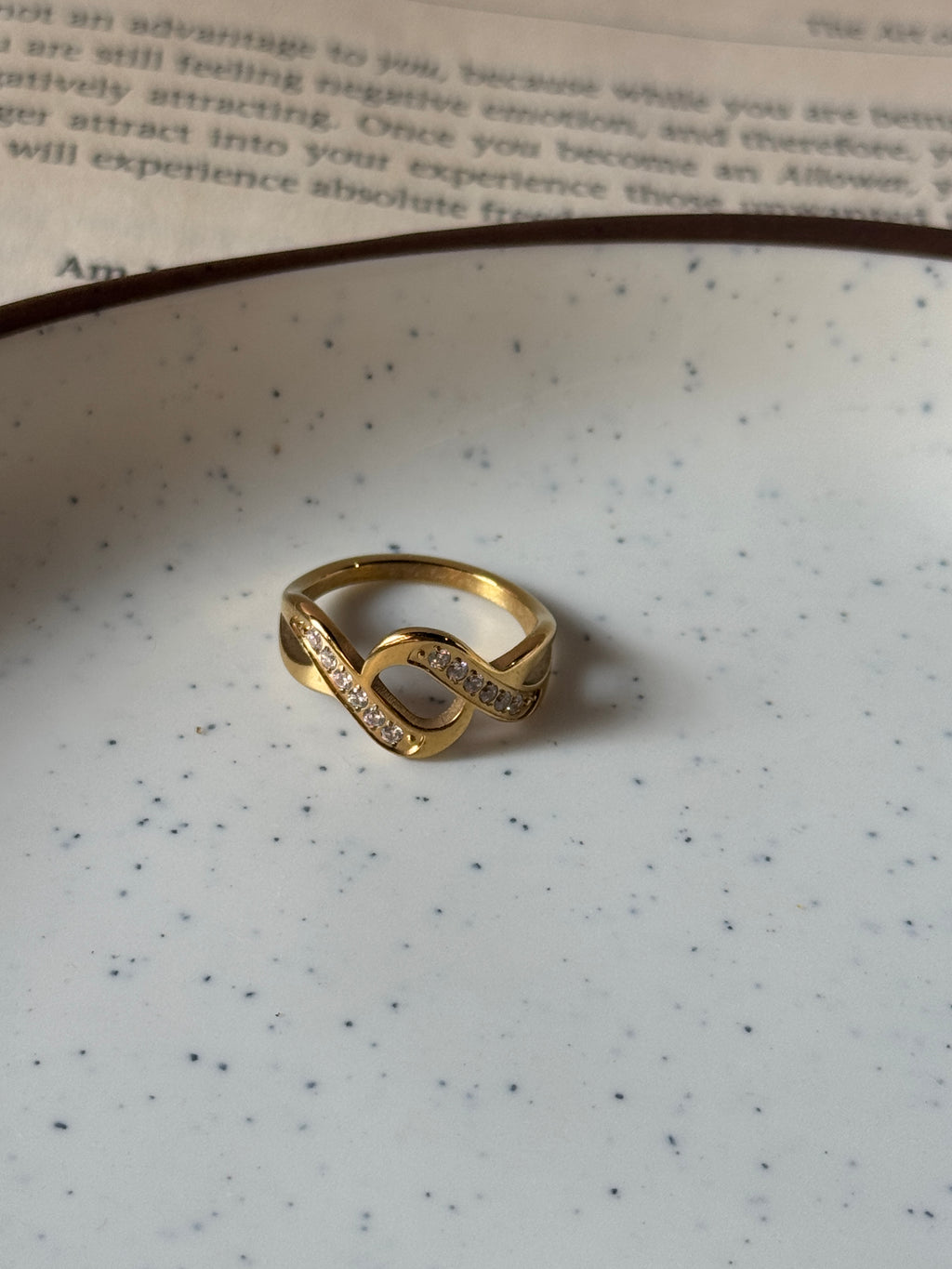 Zigzag ring