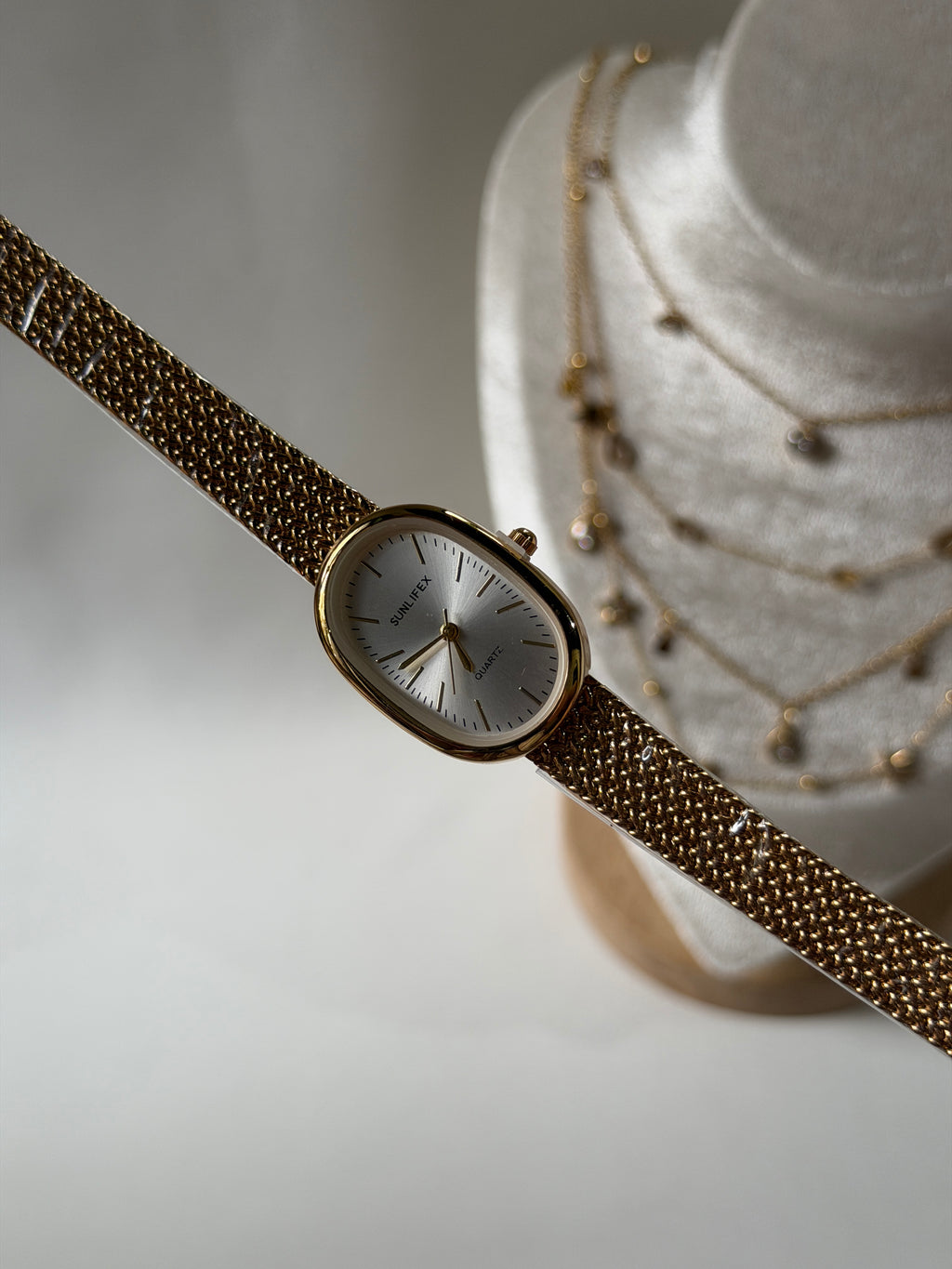 Faelan luxe vintage watch