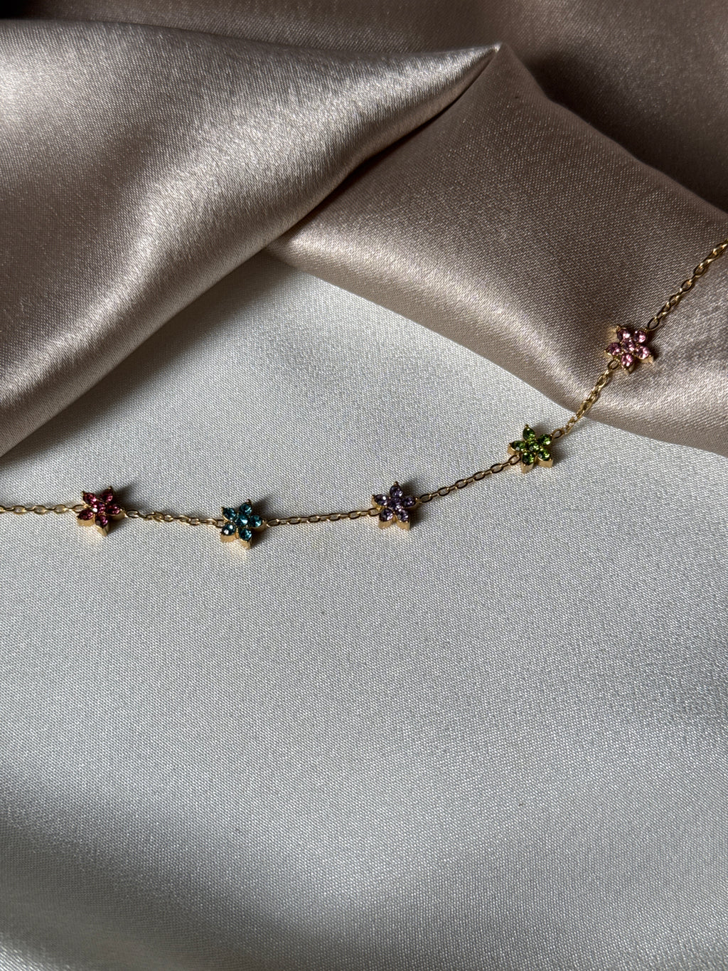 Multicolor minimal star bracelet