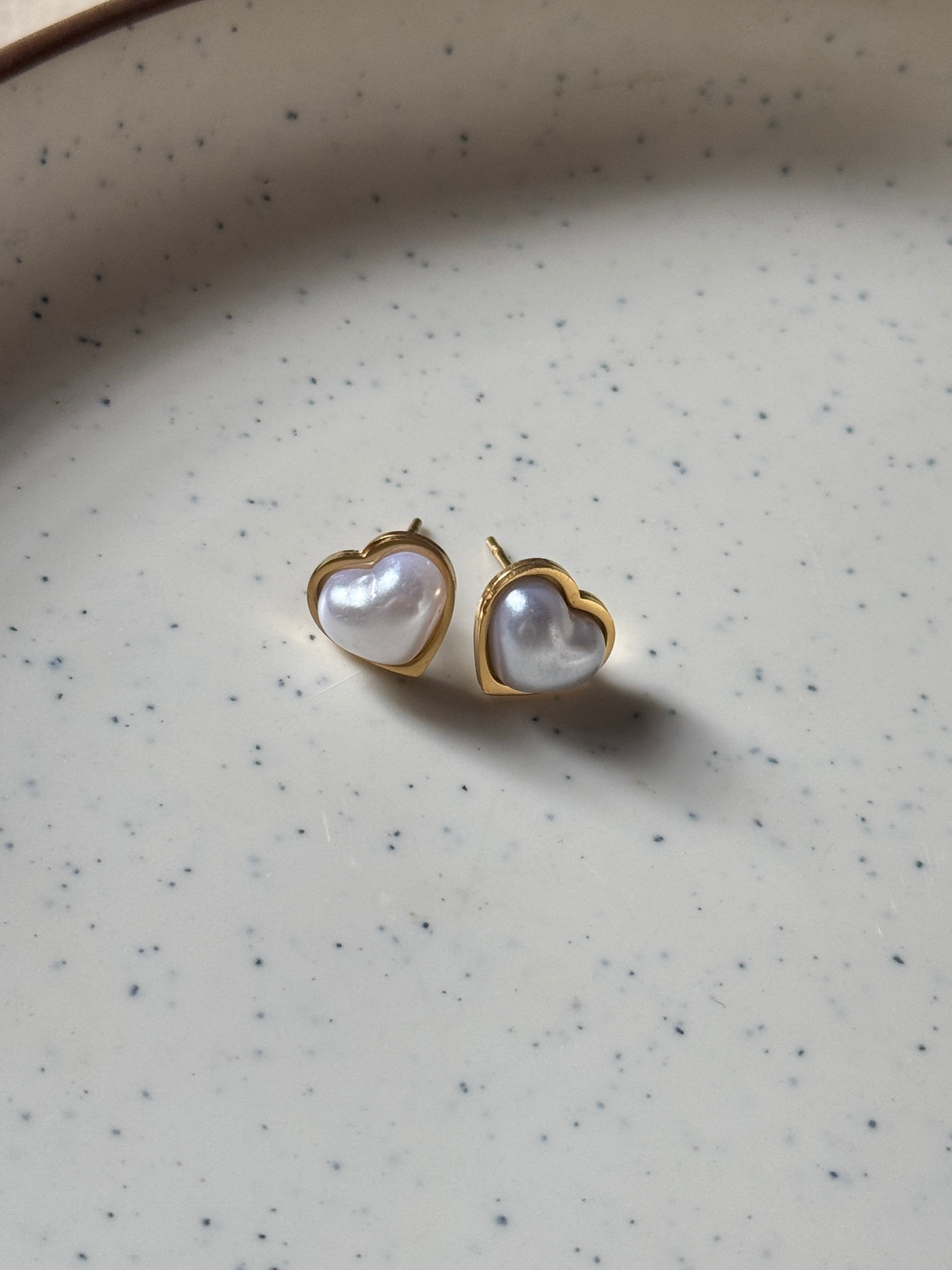 Pearl Heart stud