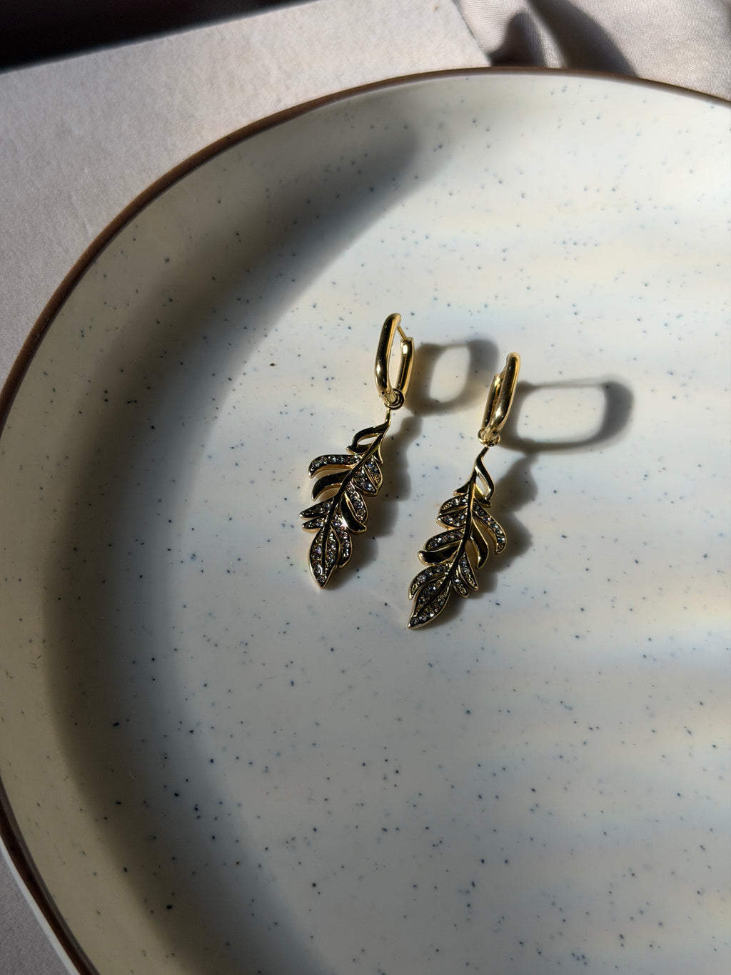 Leaf drop earring