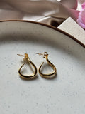Curvy earring
