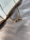 Bow necklace