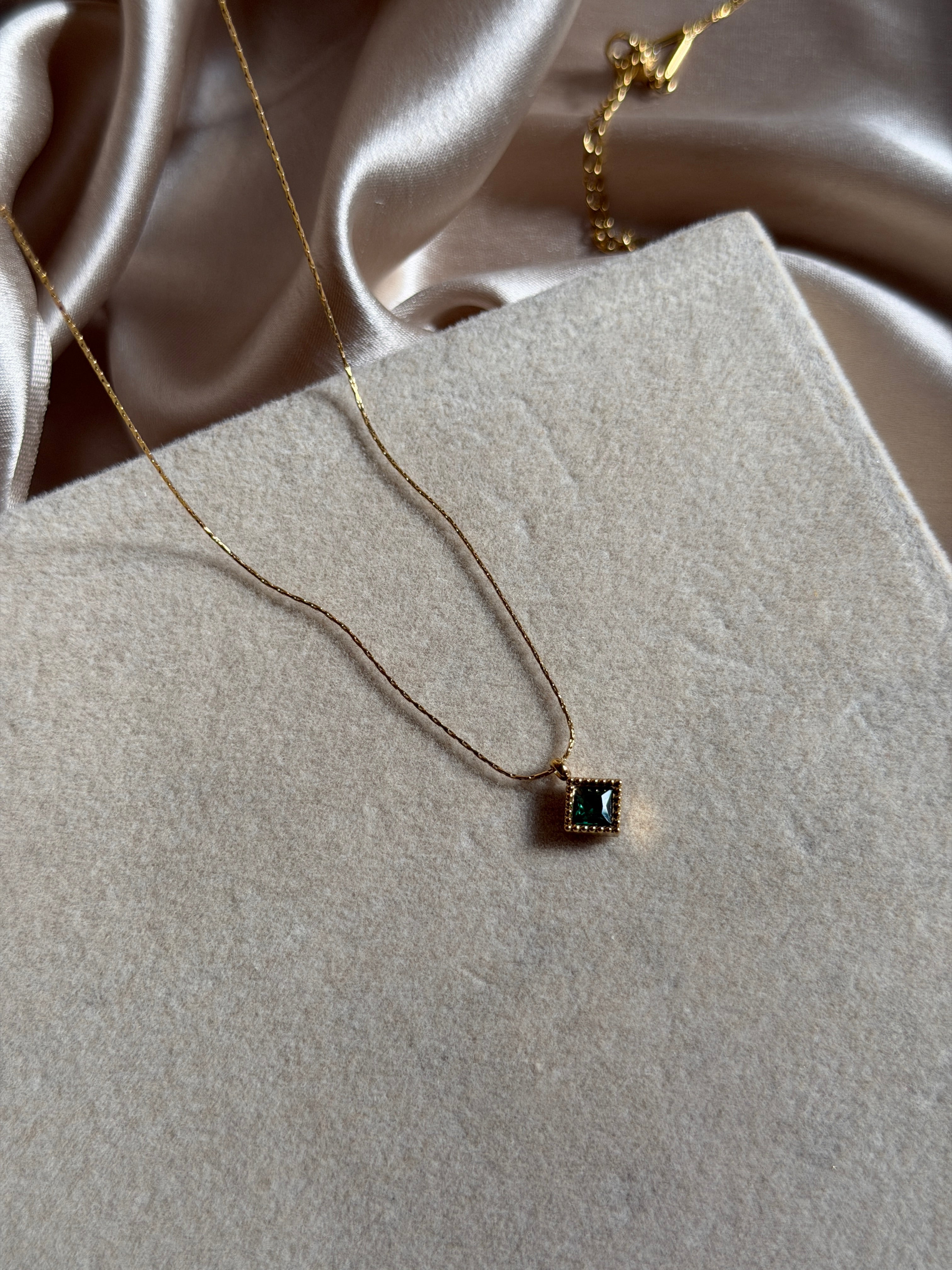 Invisible Glow Necklace