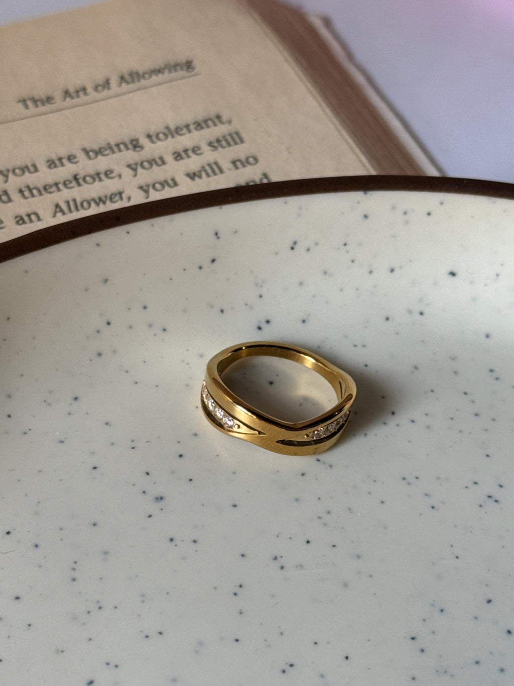 Daisy loop Ring